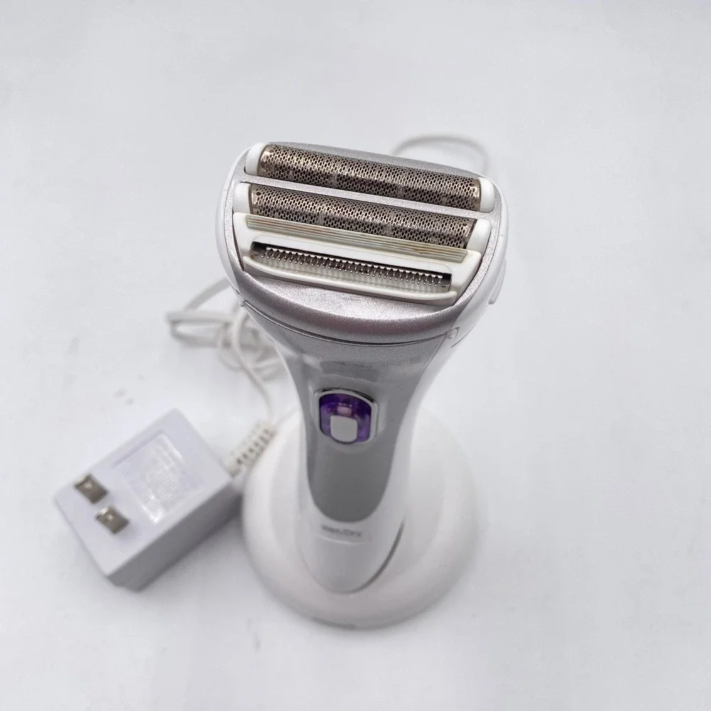 Remington‎ WDF-4830 Smooth & Silky Electric Shaver Womens White Wet/Dry Cordless
